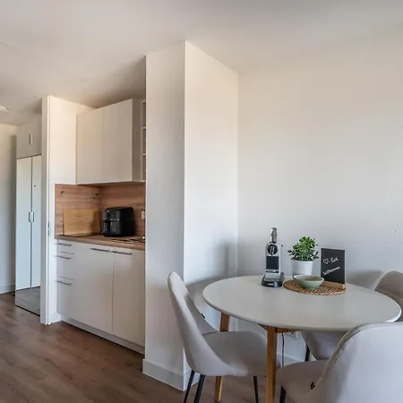 아파트 Gemuetliches 37qm - Balkon Und Naturblick Mit Pool Im Haus