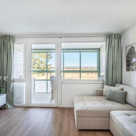 Gemuetliches 37qm - Balkon Und Naturblick Mit Pool Im Haus *